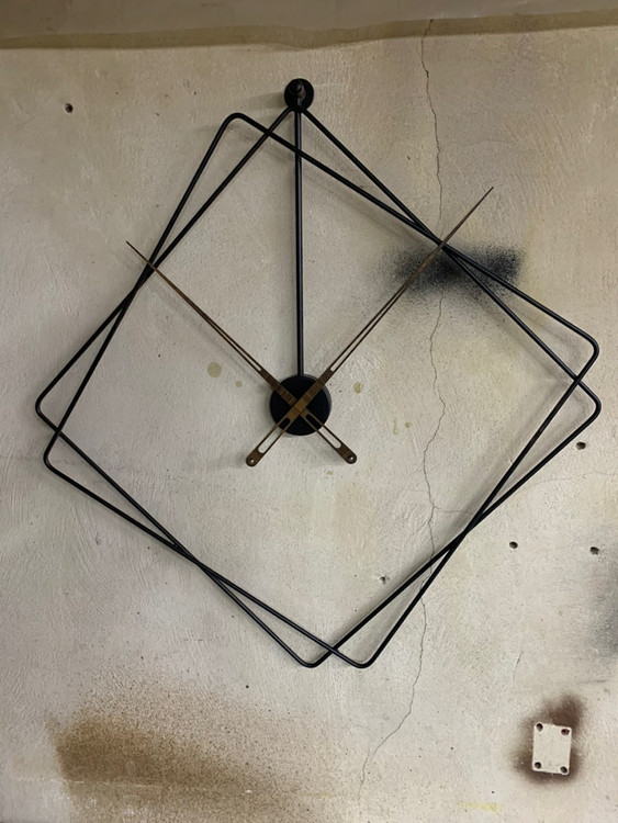 عقربه ساده مشکی