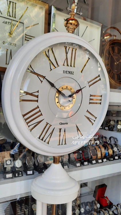 سفید با عدد و پاندول طلایی