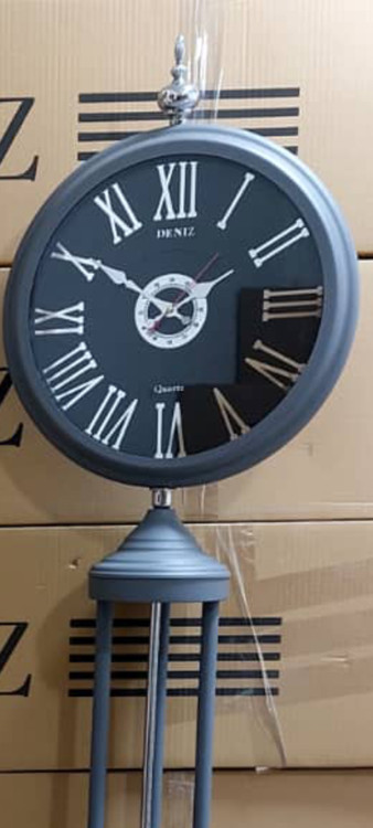 طوسی صفحه مشکی