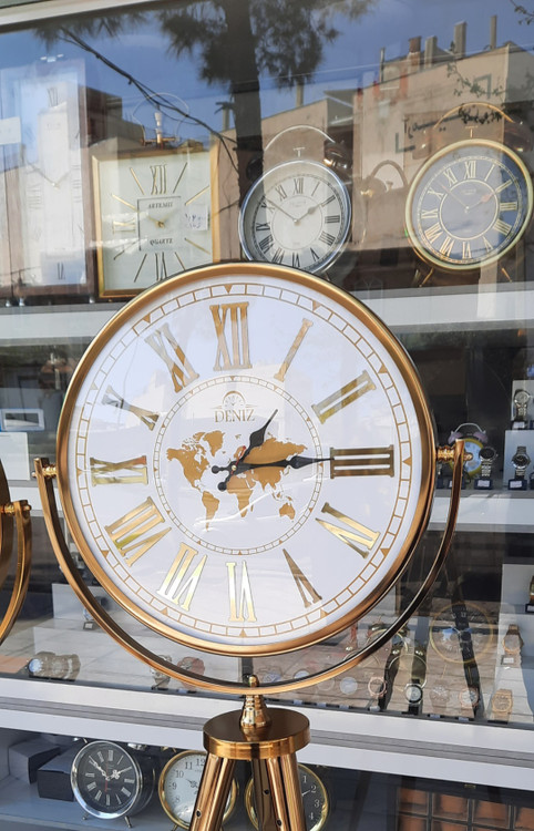 سه پایه طلایی صفحه سفید