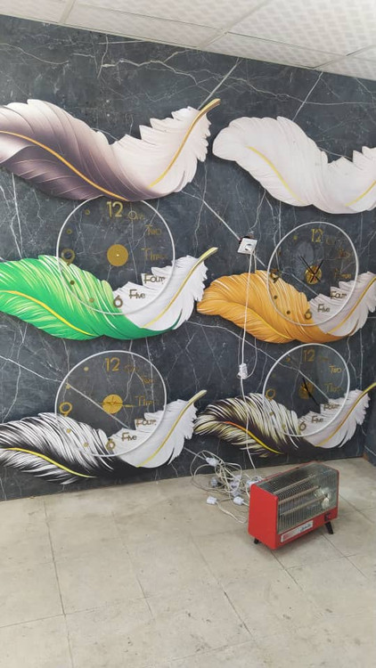 ساعت پر با رنگبندیهای سفارشی افقی و عمودی