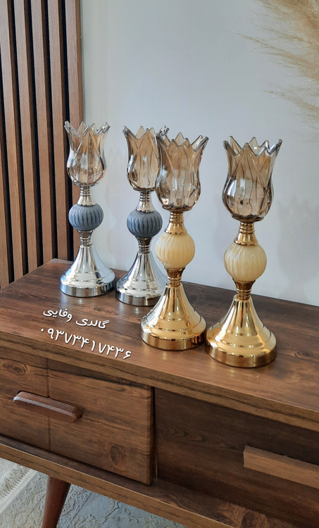 شمعدان طلایی لاله دار